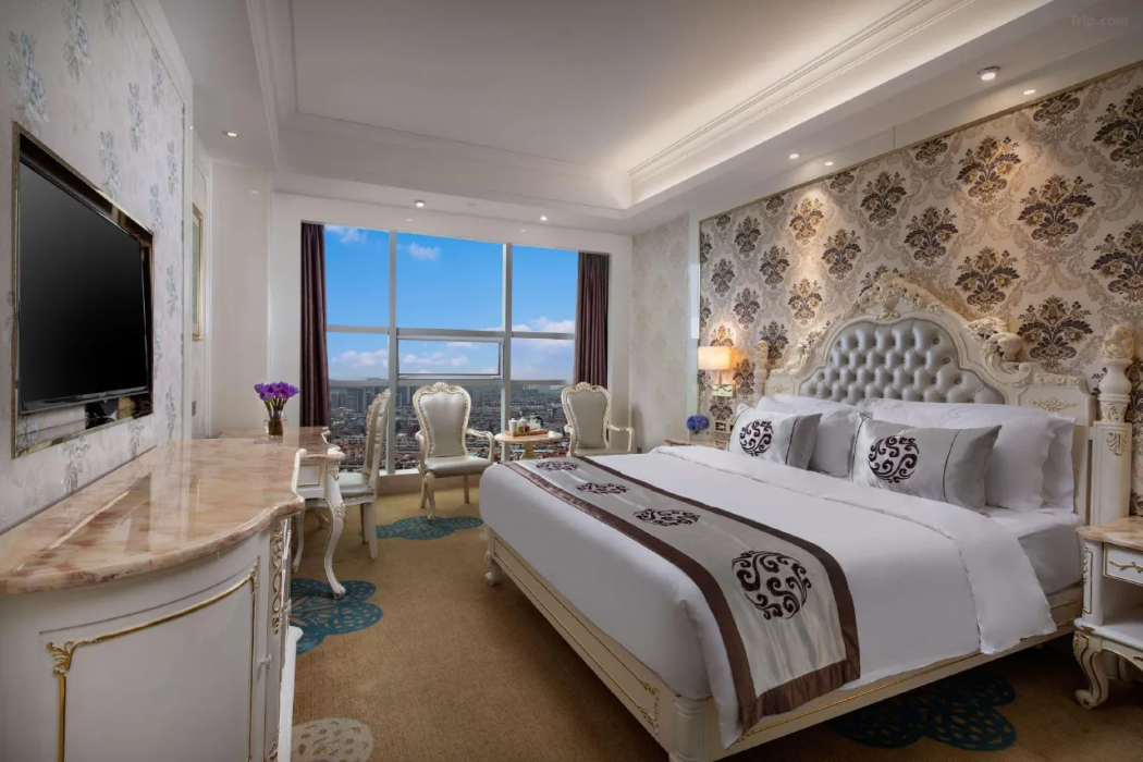 Ramada By Wyndham Chenzhou 8/19