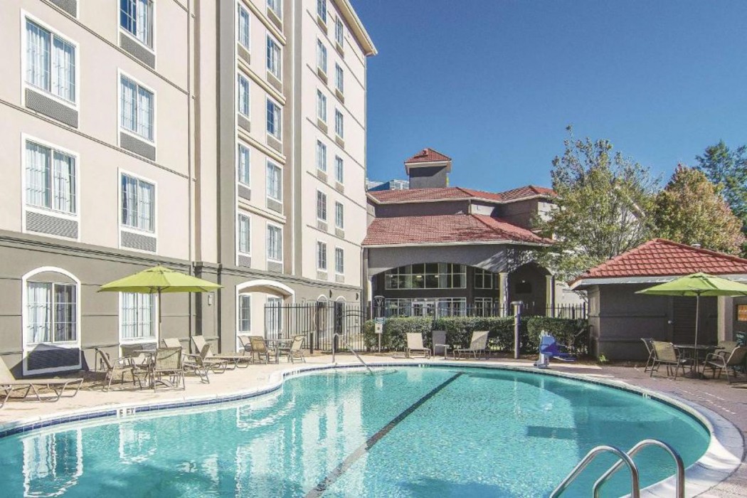 La Quinta Inn & Suites by Wyndham Atlanta Perimeter Medical 34/45