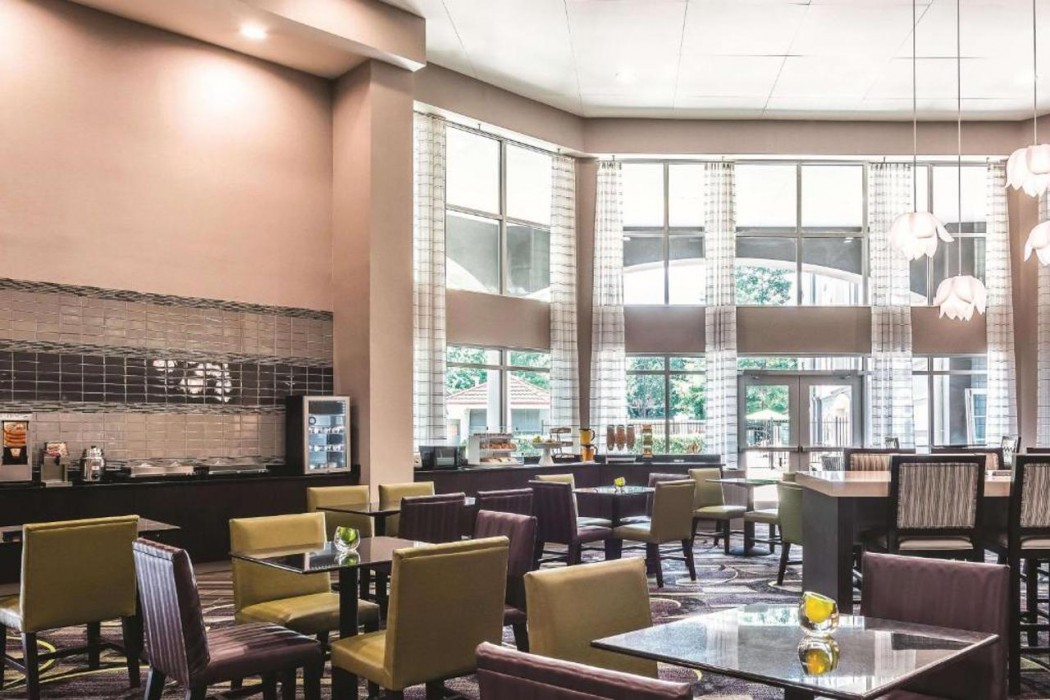 La Quinta Inn & Suites by Wyndham Atlanta Perimeter Medical 5/45