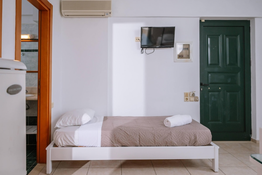 Dionysos Apartments And Studios 23/61