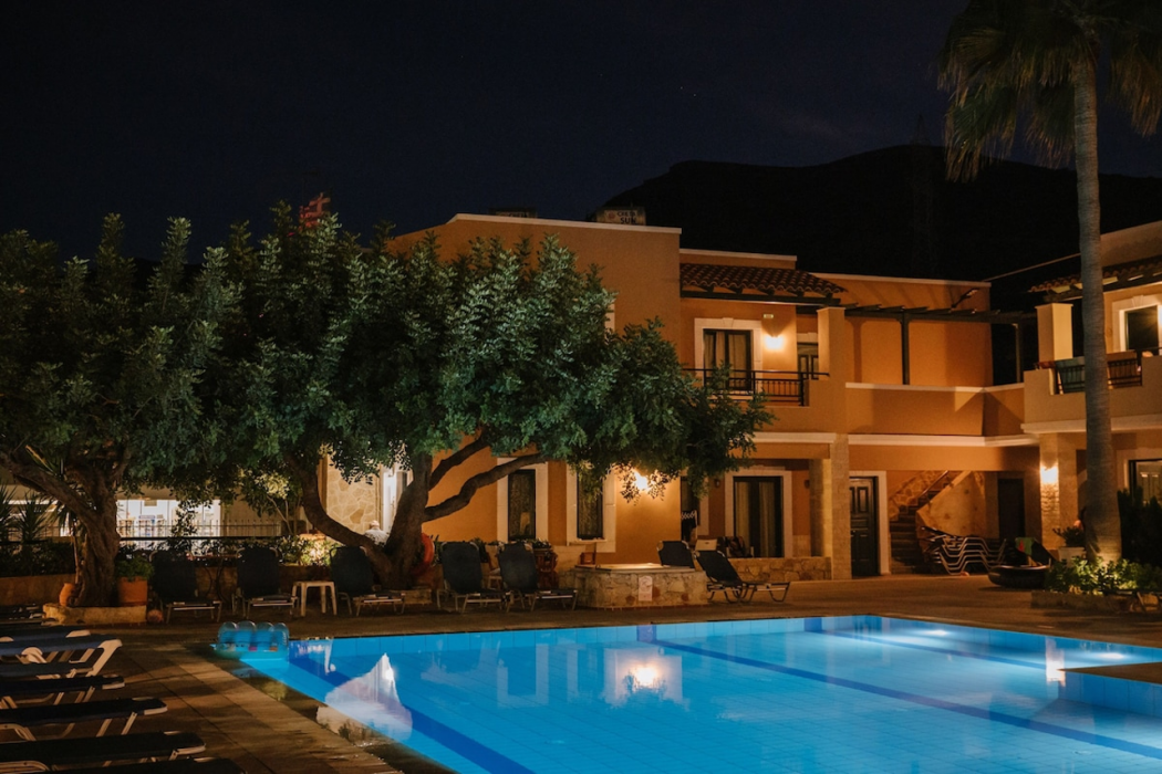 Dionysos Apartments And Studios 42/61