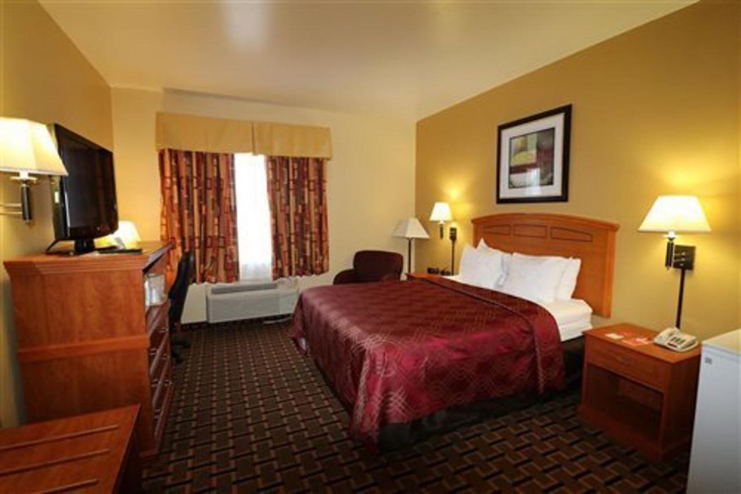 Econo Lodge Lubbock I-27 9/20