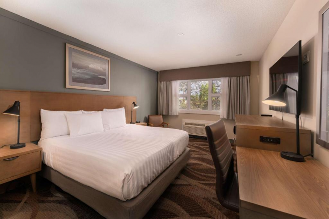 Prestige Hudson Bay Lodge & Conference Centre, WorldHotels 7/20