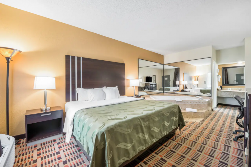 Quality Inn Downtown 10/24