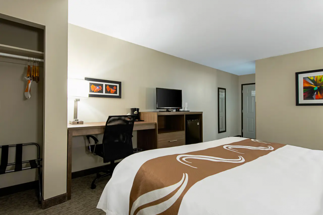 Quality Inn Mishawaka - South Bend 11/27