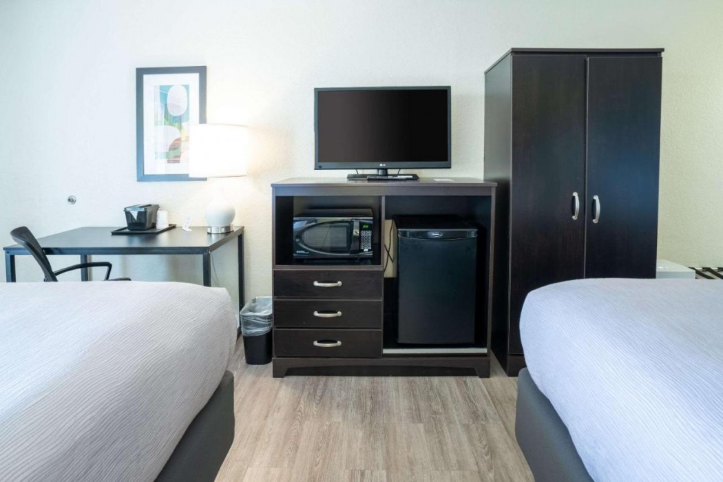 Quality Inn Palm Beach International Airport 12/19