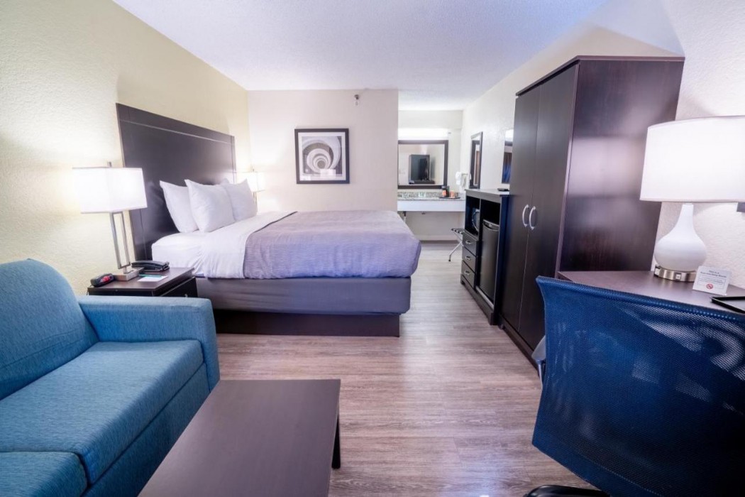 Quality Inn Palm Beach International Airport 8/19
