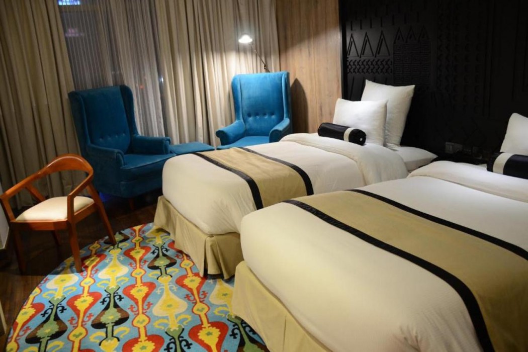 HOTEL dGATES 19/57