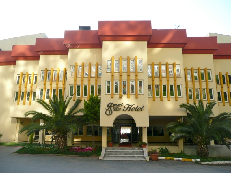 Grand Sile Hotel 1/17