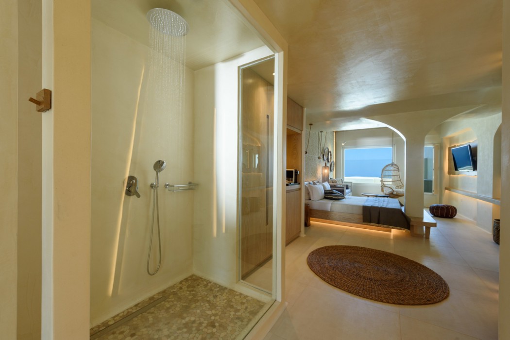 Divelia East Suites 7/48