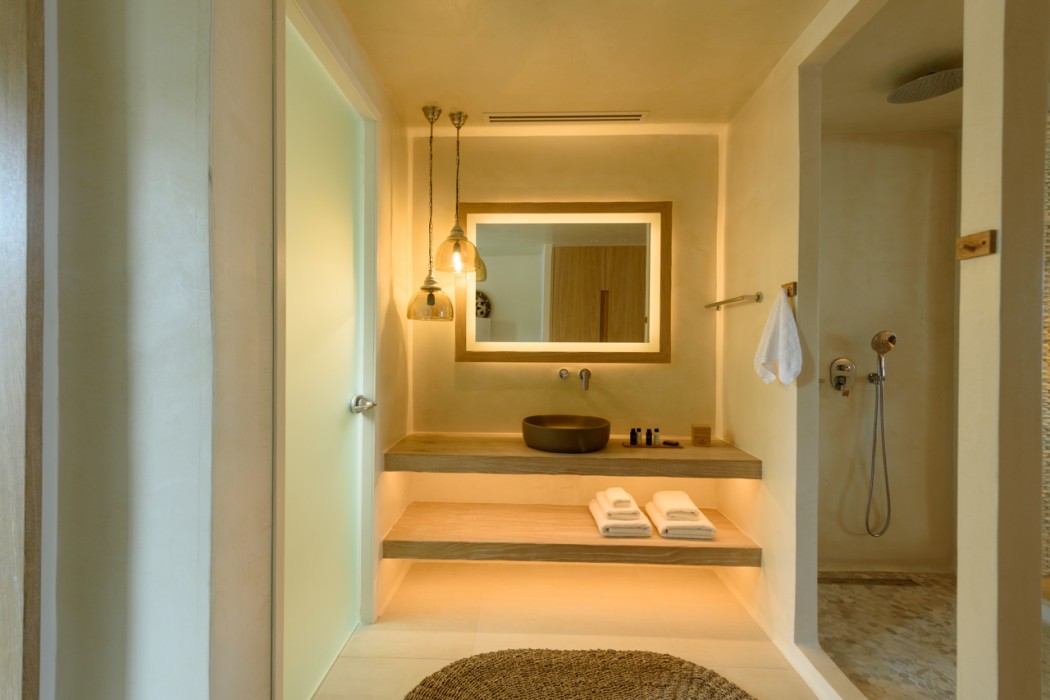Divelia East Suites 6/48