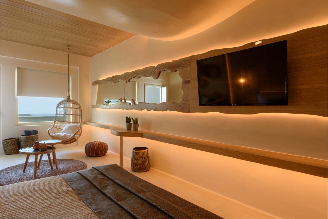 Room at Divelia East Suites, SANTORINI