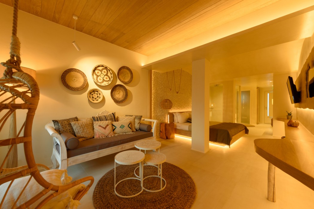 Divelia East Suites 8/48