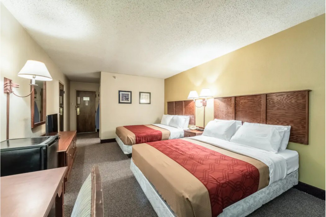 Econo Lodge Brainerd 11/21