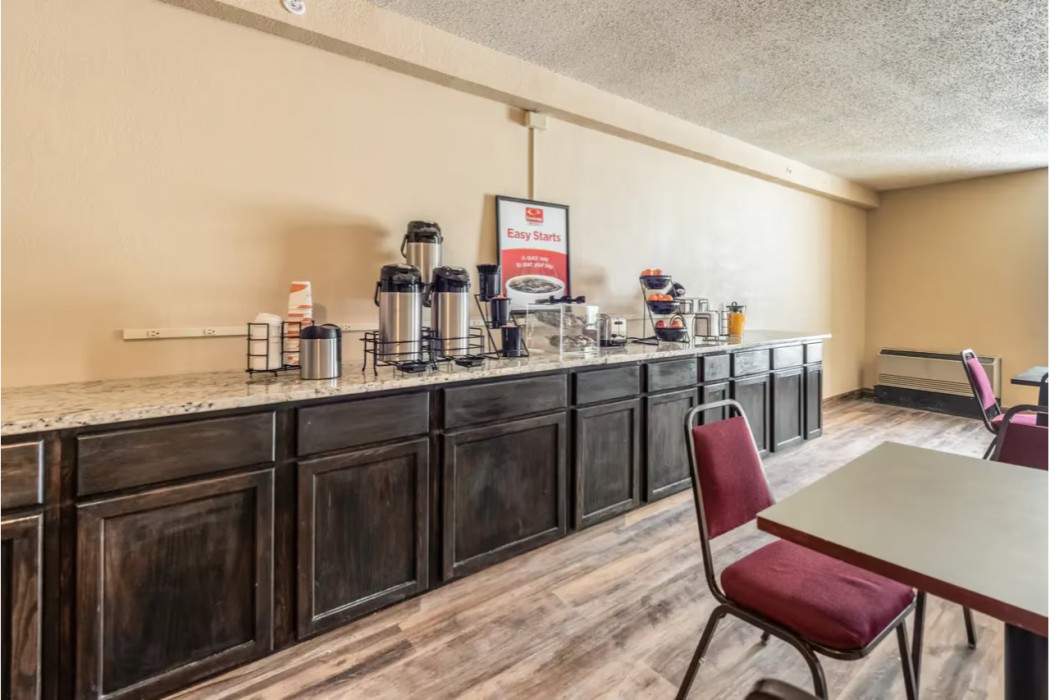 Econo Lodge Brainerd 19/21