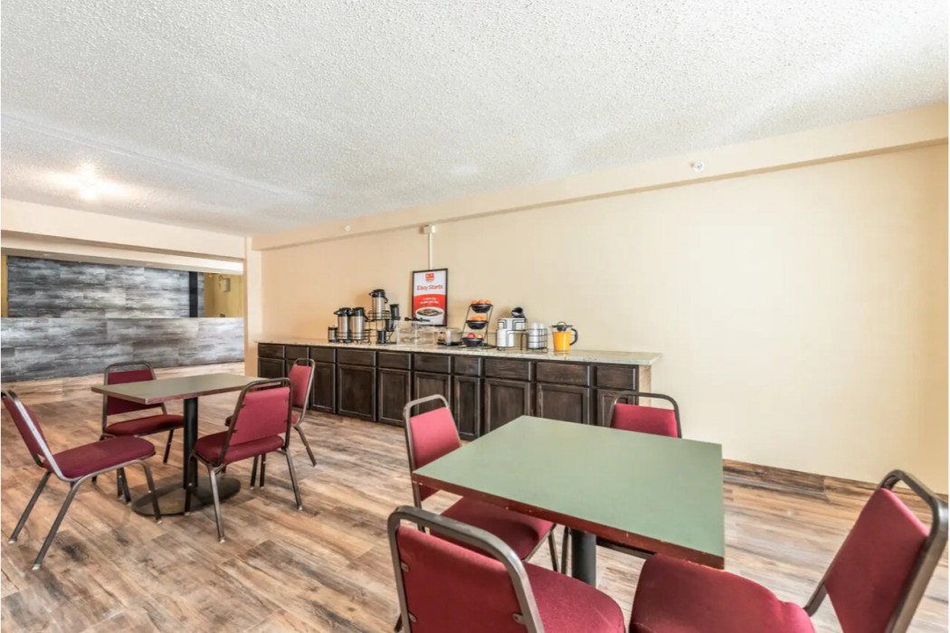 Econo Lodge Brainerd 18/21