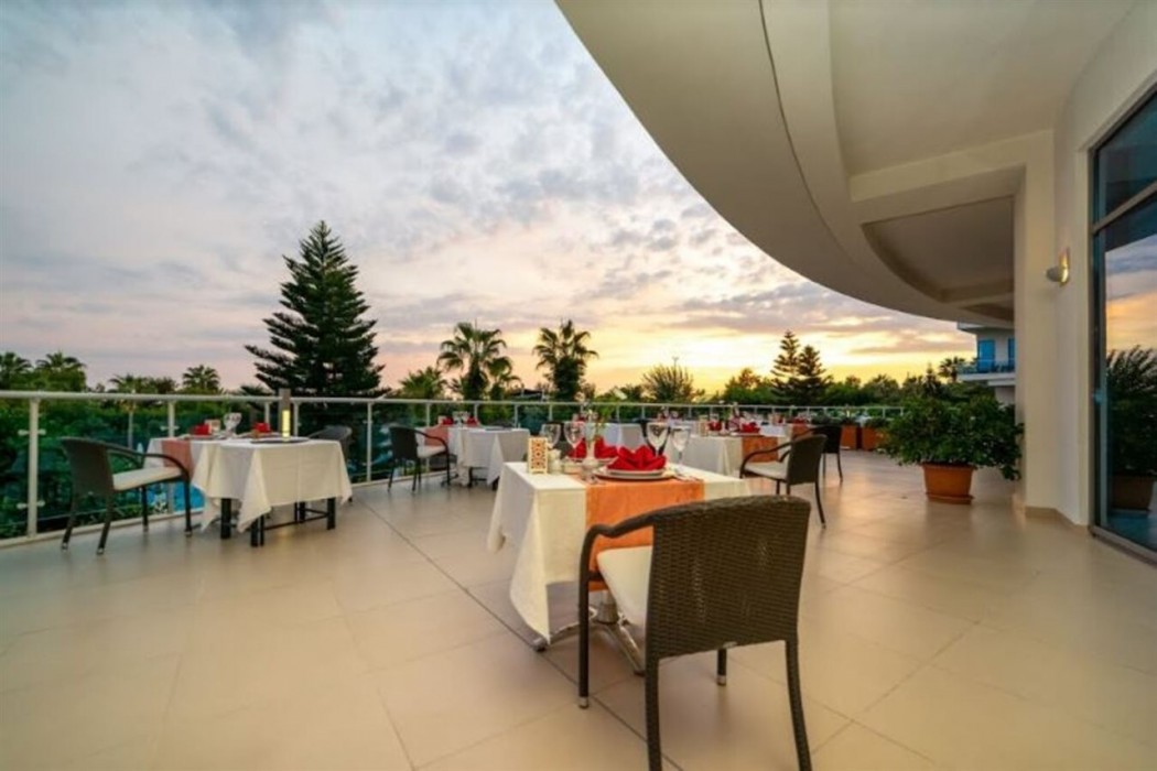 Commodore Elite Suite And Spa - Adults Only 5/20