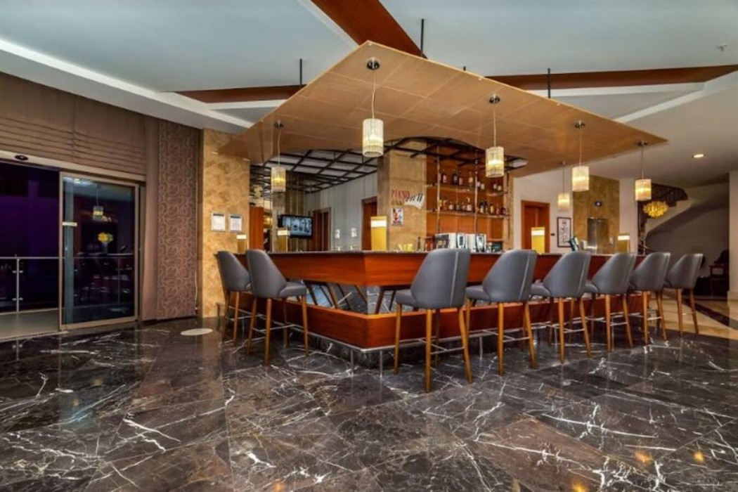 Commodore Elite Suite And Spa - Adults Only 7/20