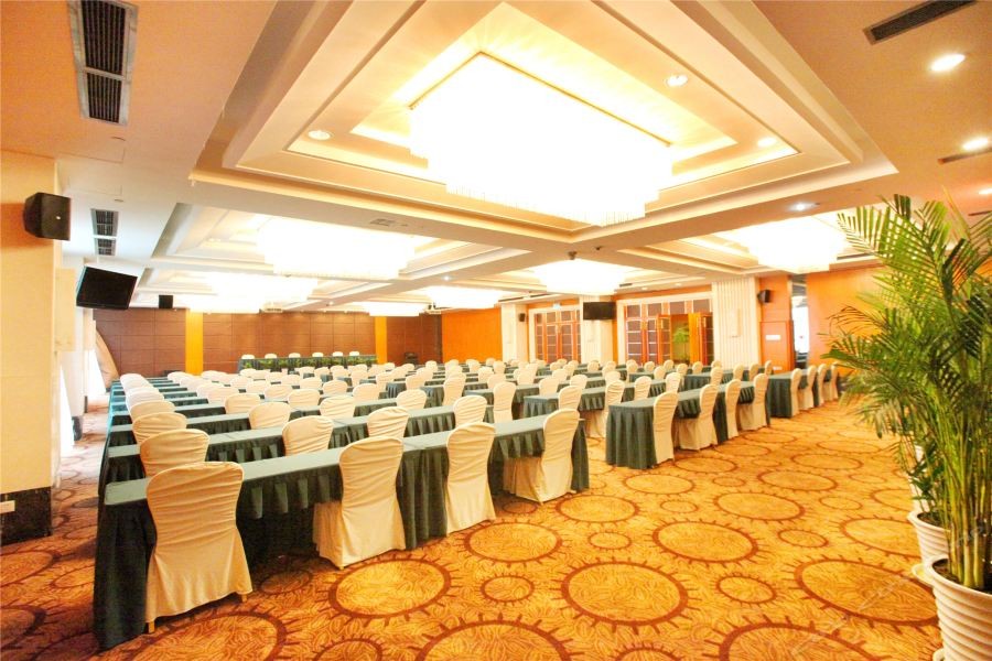 Phoenix Lake Tianquan Hotel 8/23