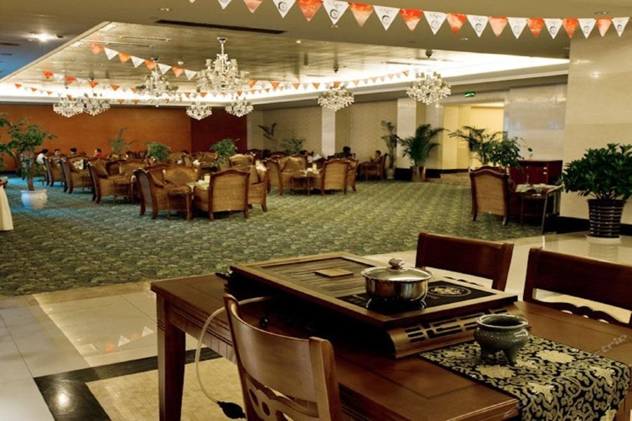 Phoenix Lake Tianquan Hotel 6/23