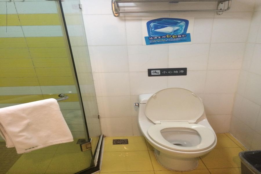 7 Days Inn (Beijing Madian Bridge) 41/47