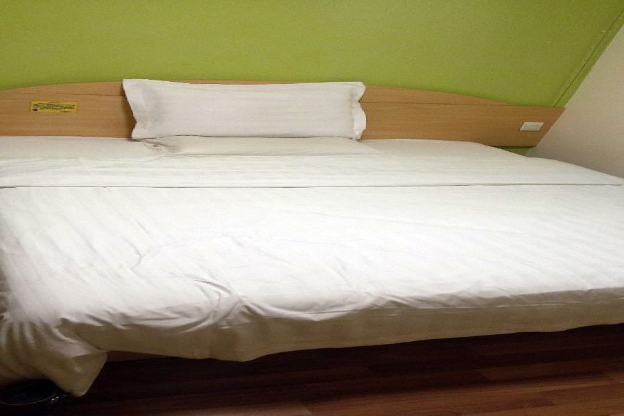 7 Days Inn (Beijing Madian Bridge) 42/47