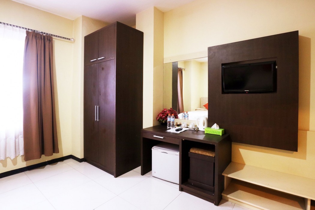 OYO 601 Hotel Agraha Makassar 14/35
