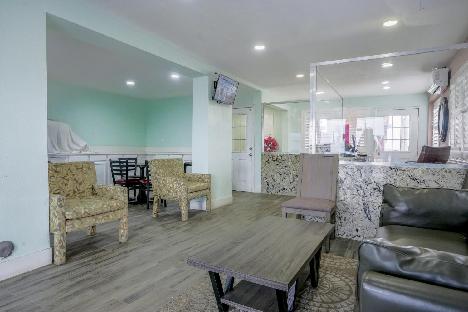 Economy Inn Buttonwillow Bakersfield I-5 14/39