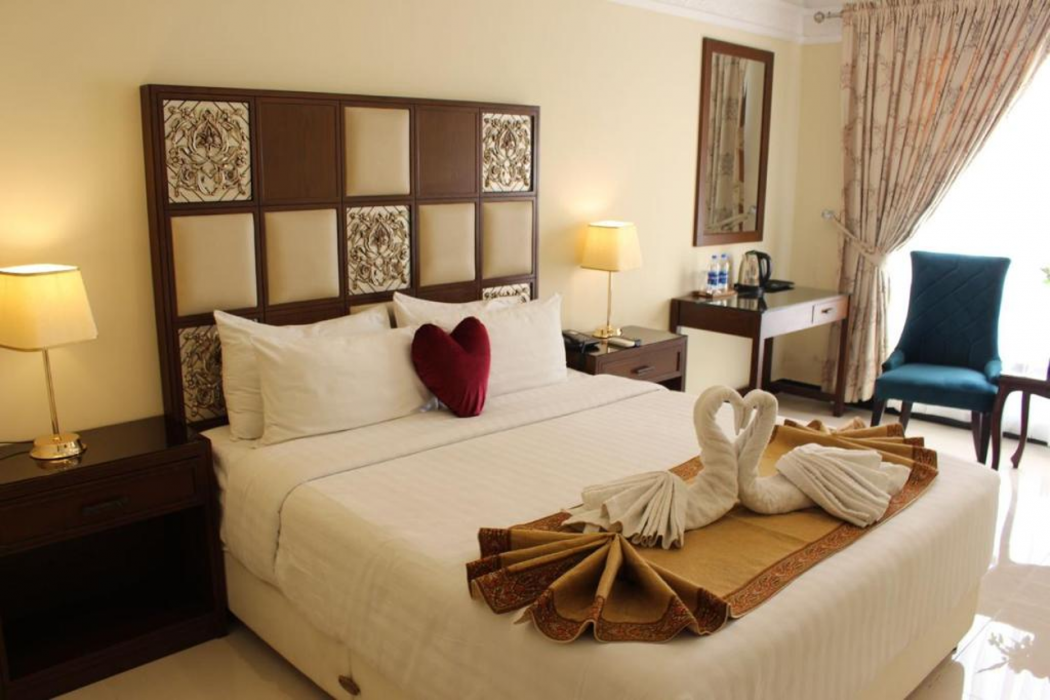 FALETTIS GRAND GUJRANWALA 10/26