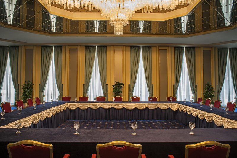 Sheraton Bahrain Hotel 15/25