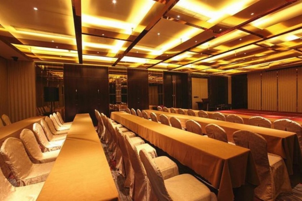 Jitang New Century Hotel 16/34