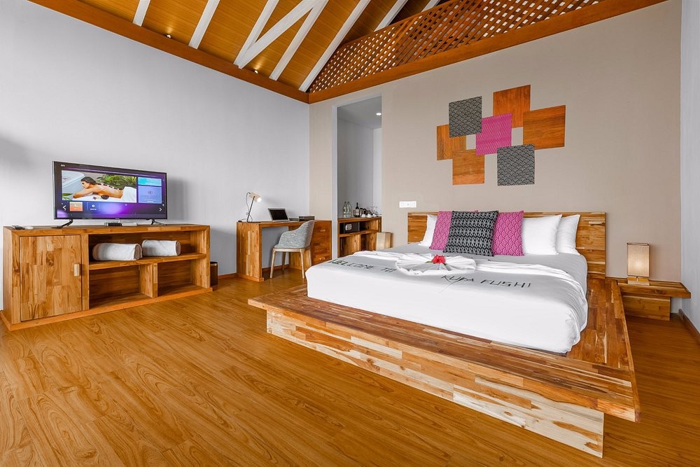 Kudafushi Resort and Spa 10/56