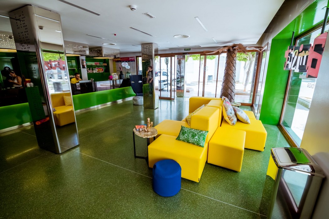 Amistat Island Hostel Ibiza 65/100