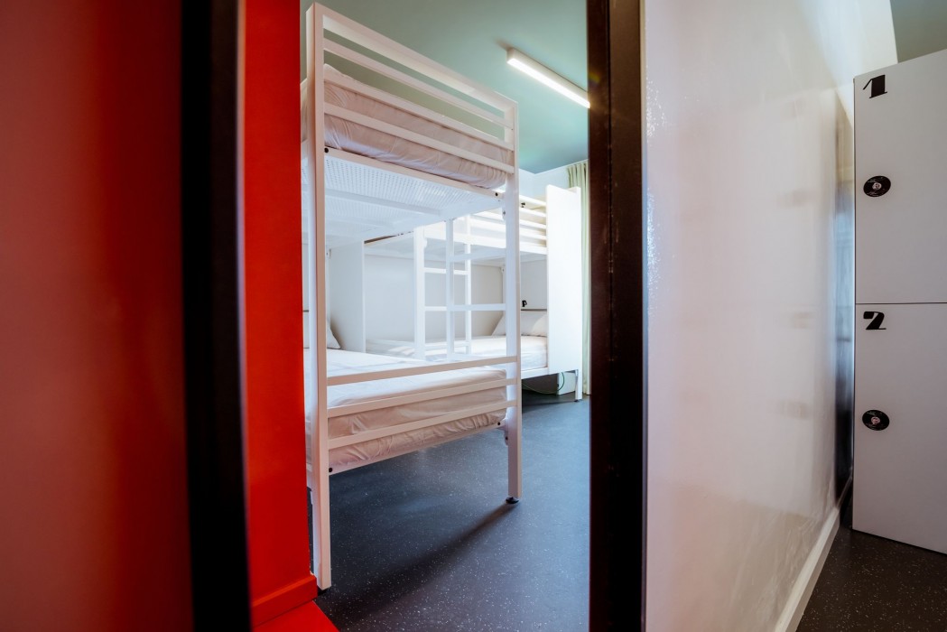 Amistat Island Hostel Ibiza 30/100
