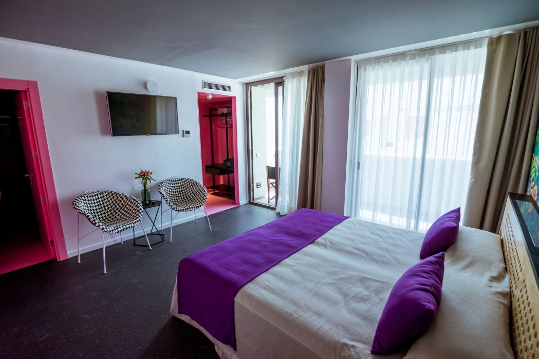 Amistat Island Hostel Ibiza 46/100