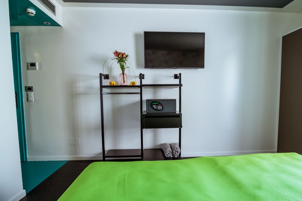 Amistat Island Hostel Ibiza 47/100