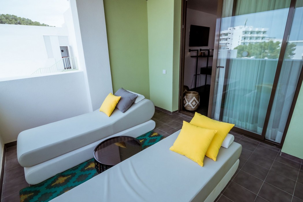 Amistat Island Hostel Ibiza 24/100