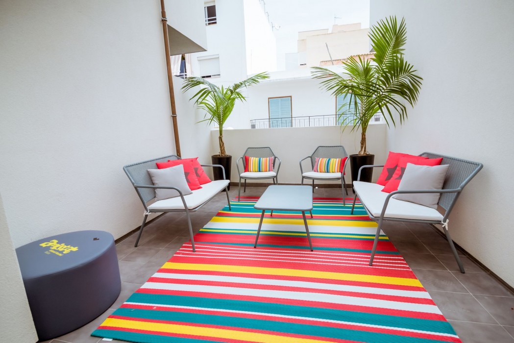 Amistat Island Hostel Ibiza 61/100
