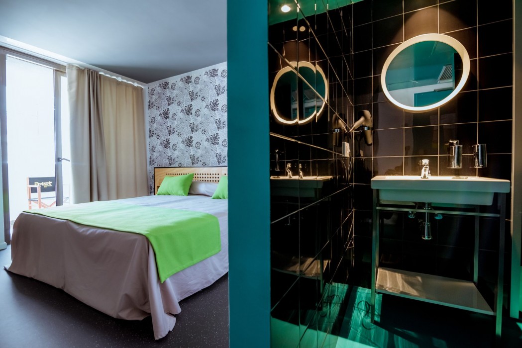 Amistat Island Hostel Ibiza 55/100