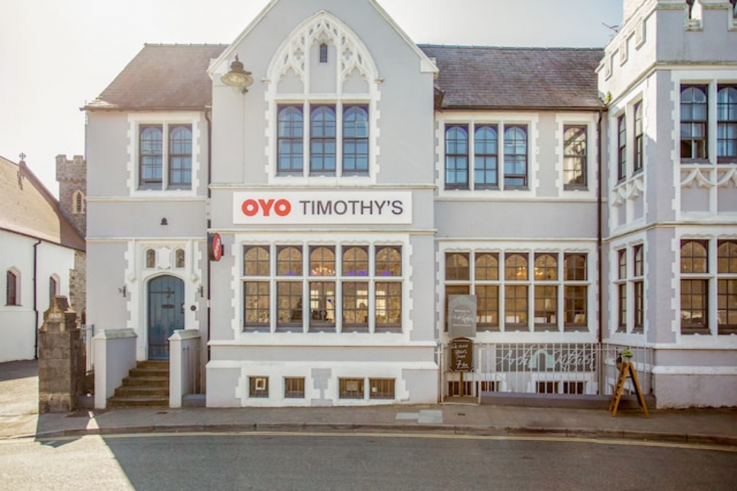 OYO Timothy's 2/33