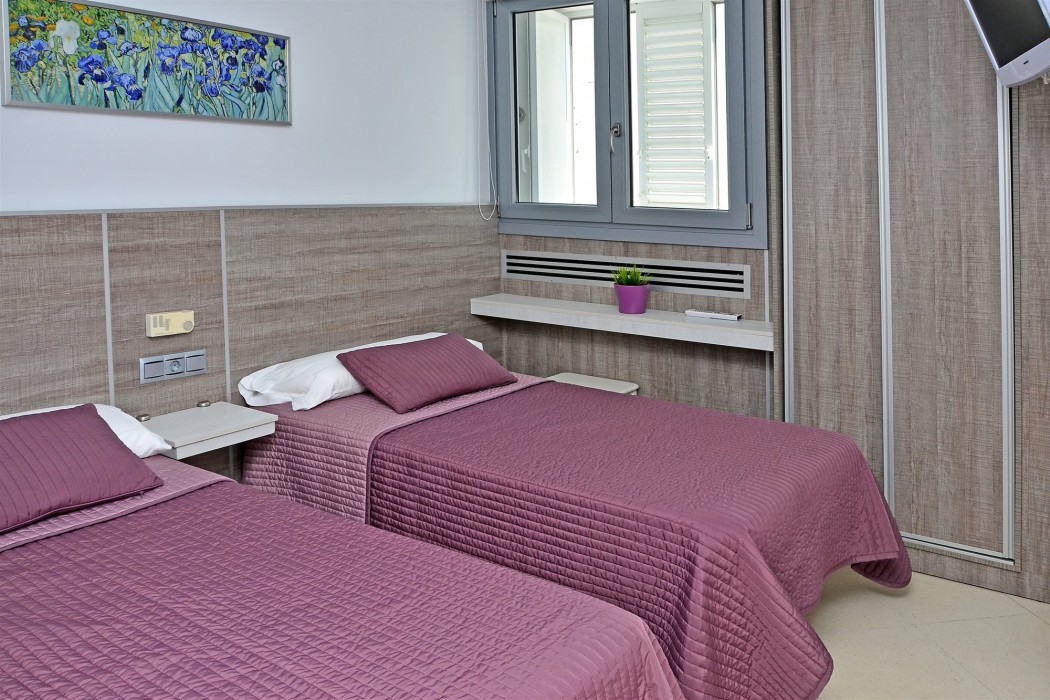 Hostal Campito 39/81