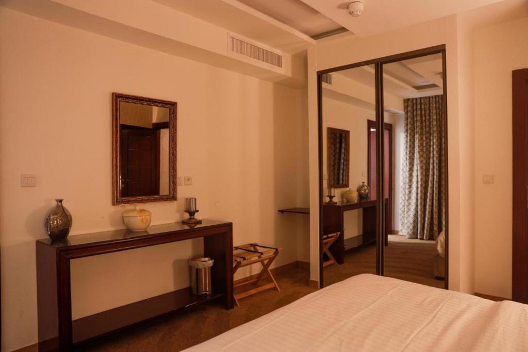 Strand Hotel Jordan 12/59