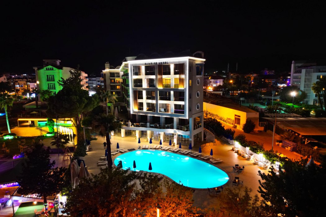 Sunrise Hotel 12/46