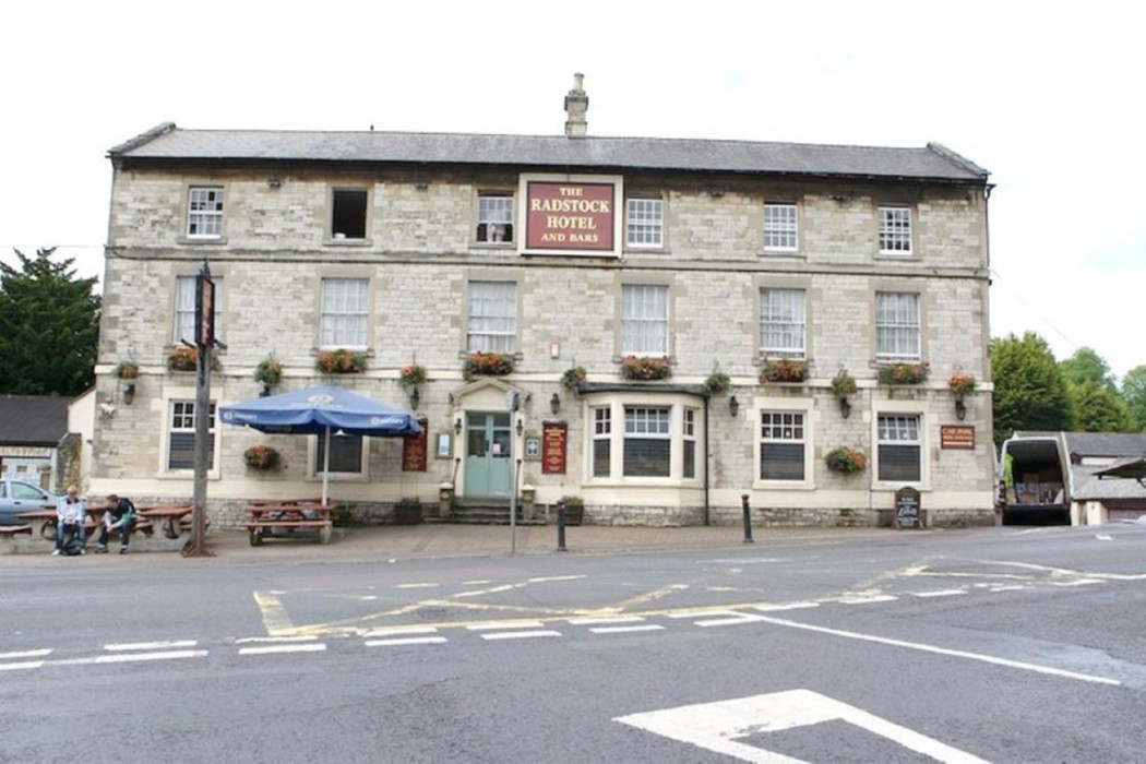 Radstock Hotel 16/66