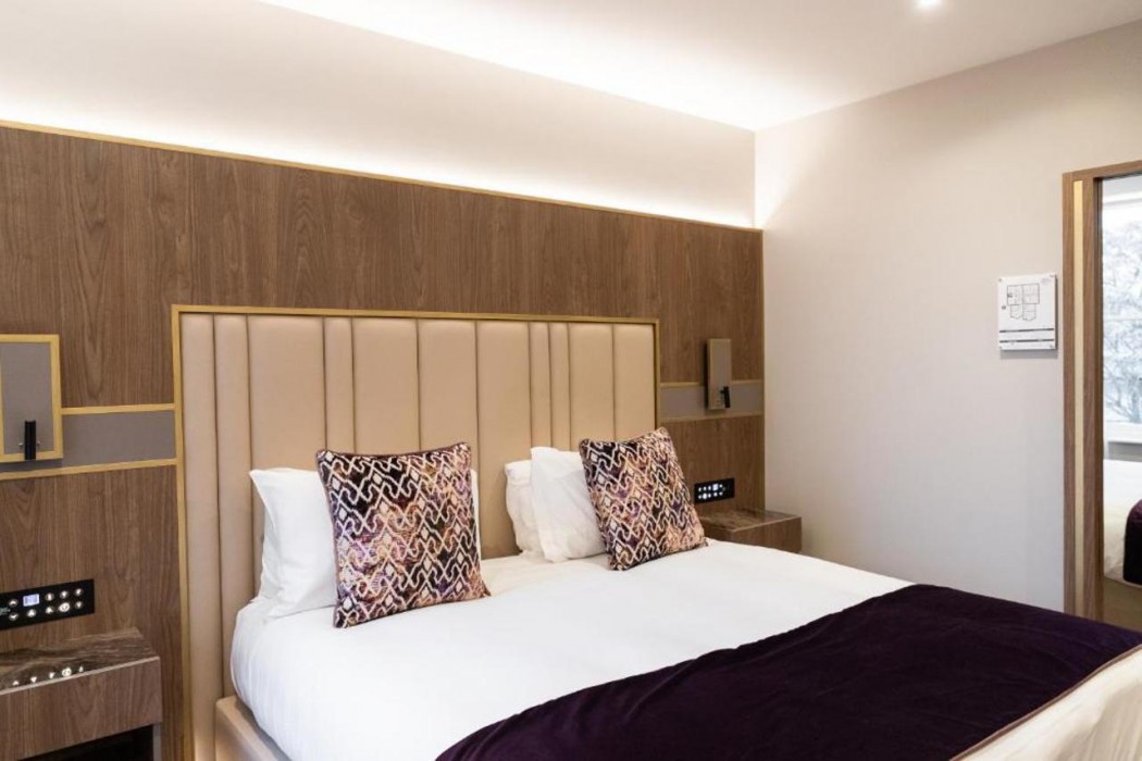 Merit Kensington Hotel 15/22