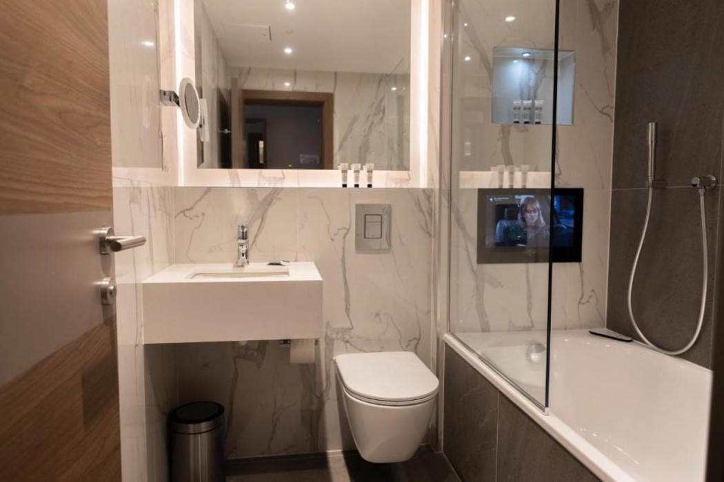 Merit Kensington Hotel 19/22
