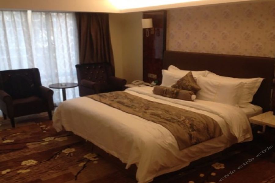 Hawaii International Hotel 28/48