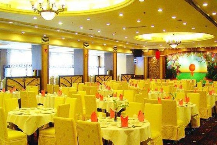 Hawaii International Hotel 27/48