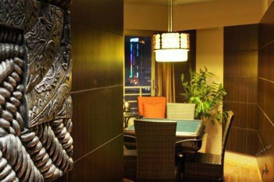 Hawaii International Hotel 18/48