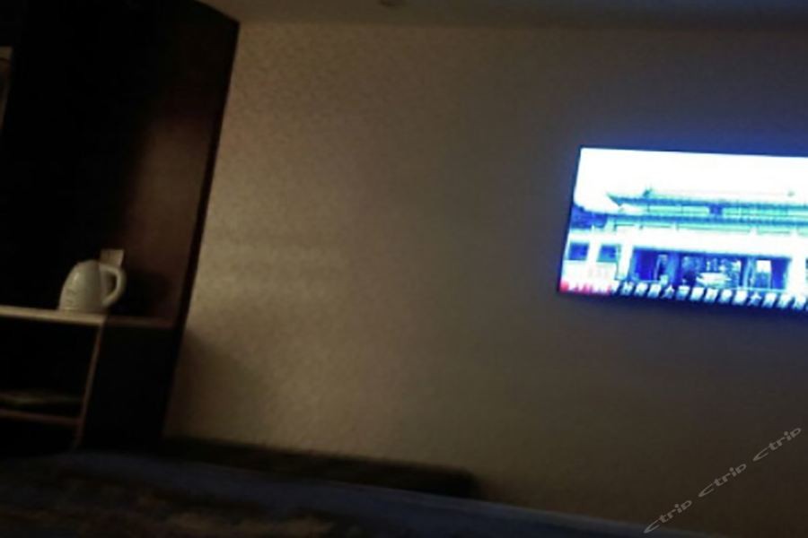 Hawaii International Hotel 33/48